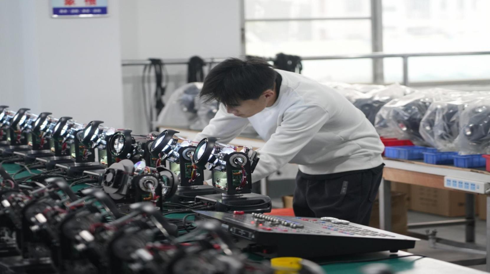 Sampling at the Haochuang factory